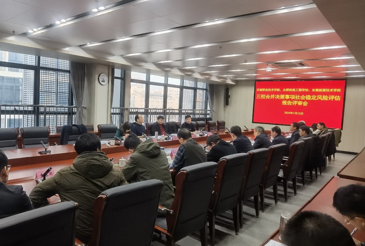 IgWԺϷF·̌WУԴgWУУϲQLUu